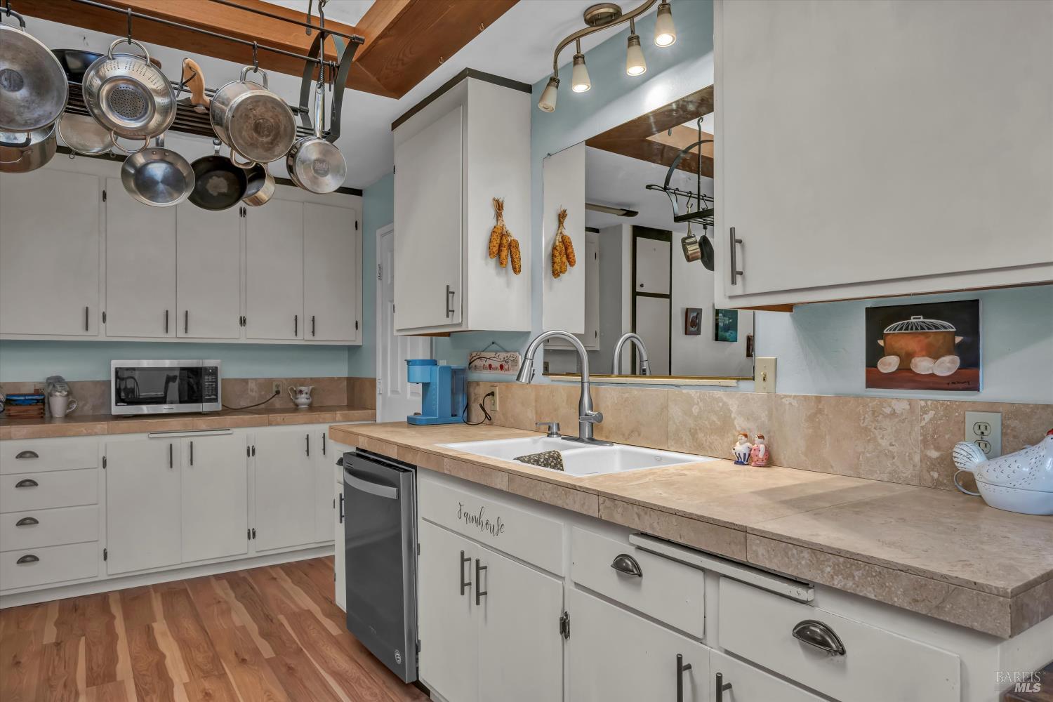 Detail Gallery Image 15 of 30 For 16820 Morgan Valley Rd, Lower Lake,  CA 95457 - 3 Beds | 2 Baths