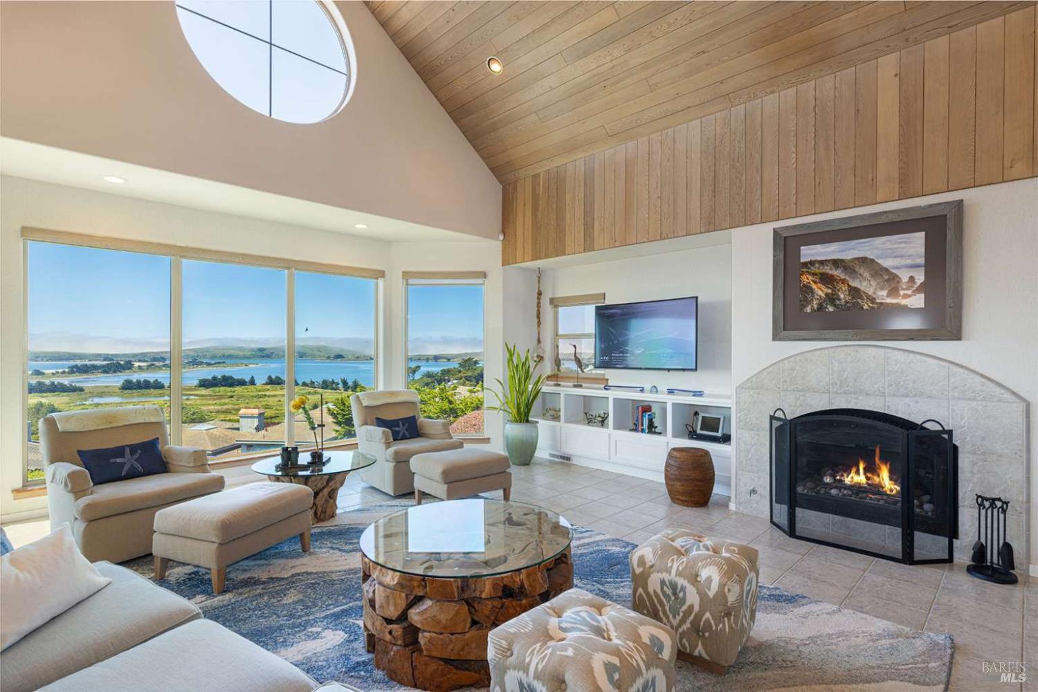 Detail Gallery Image 2 of 64 For 1513 Sea Way, Bodega Bay,  CA 94923 - 3 Beds | 2/1 Baths