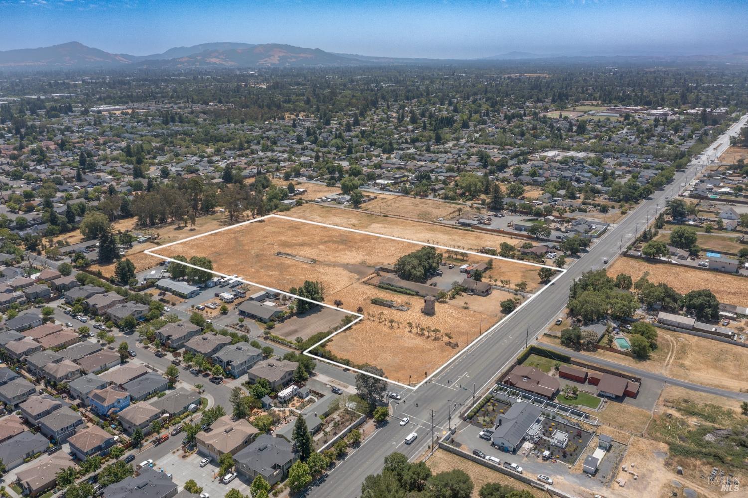 Detail Gallery Image 21 of 28 For 2082 Fulton Rd, Santa Rosa,  CA 95403 - – Beds | – Baths