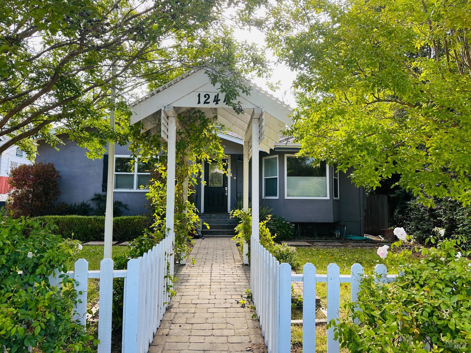 1244 East Ave