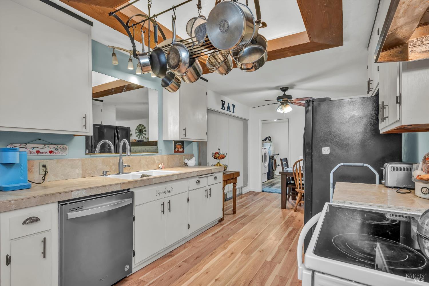 Detail Gallery Image 16 of 30 For 16820 Morgan Valley Rd, Lower Lake,  CA 95457 - 3 Beds | 2 Baths