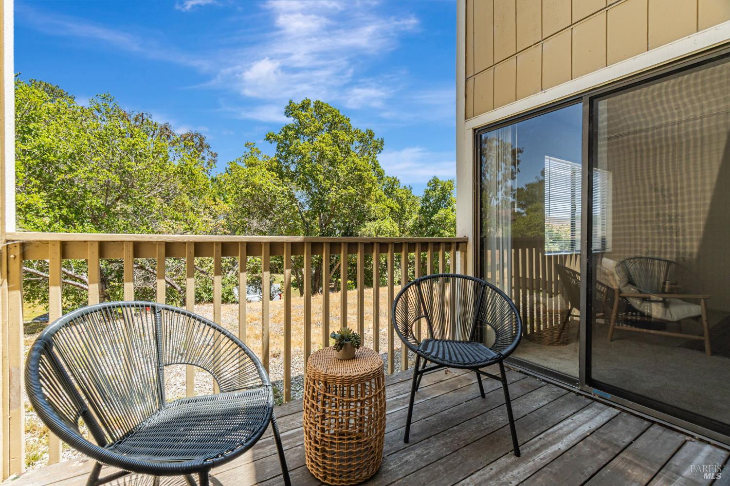 Detail Gallery Image 6 of 28 For 7 Byron Cir, Mill Valley,  CA 94941 - 3 Beds | 2/1 Baths
