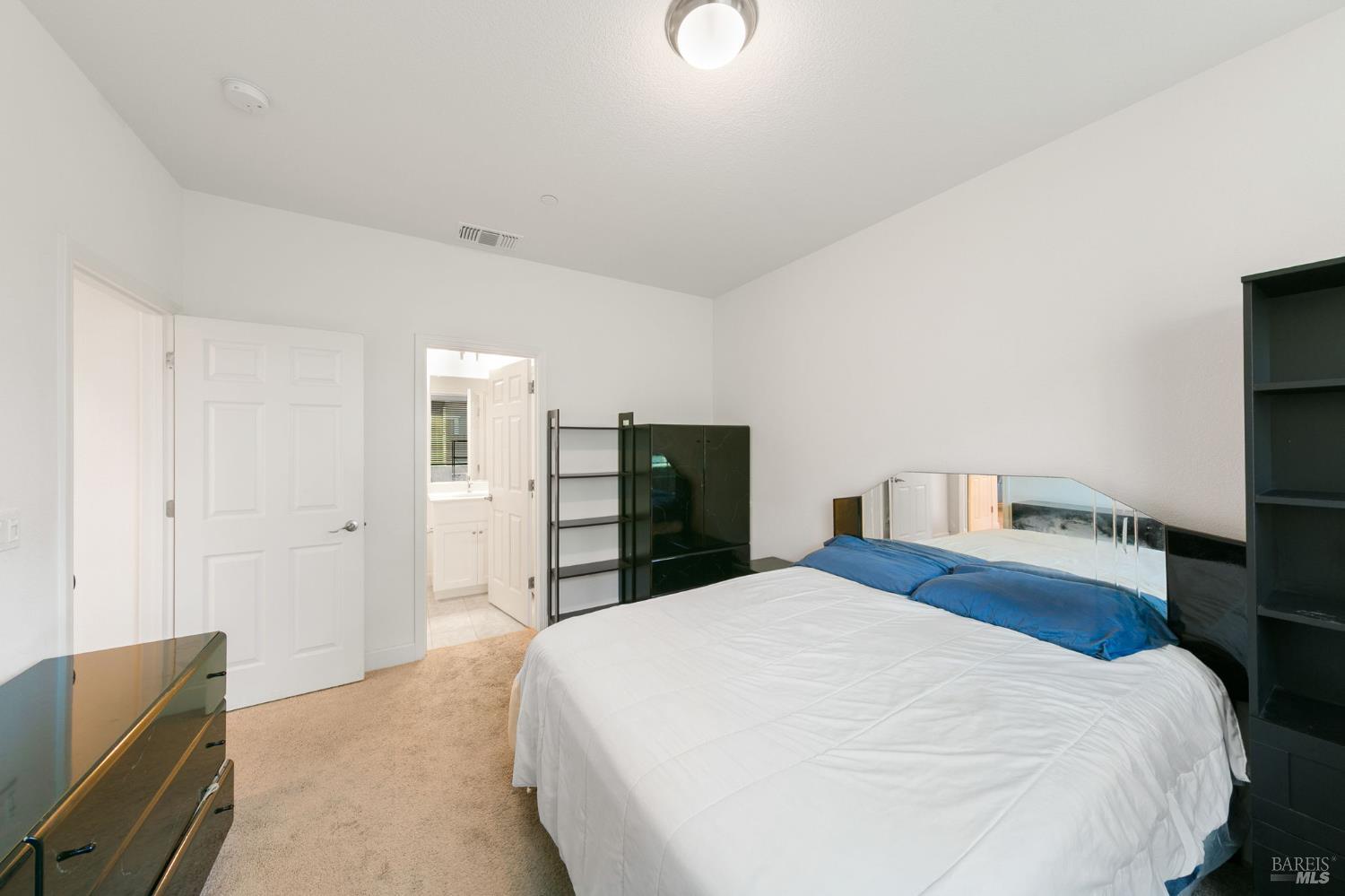 Vasquez Court, Vacaville, California image 41