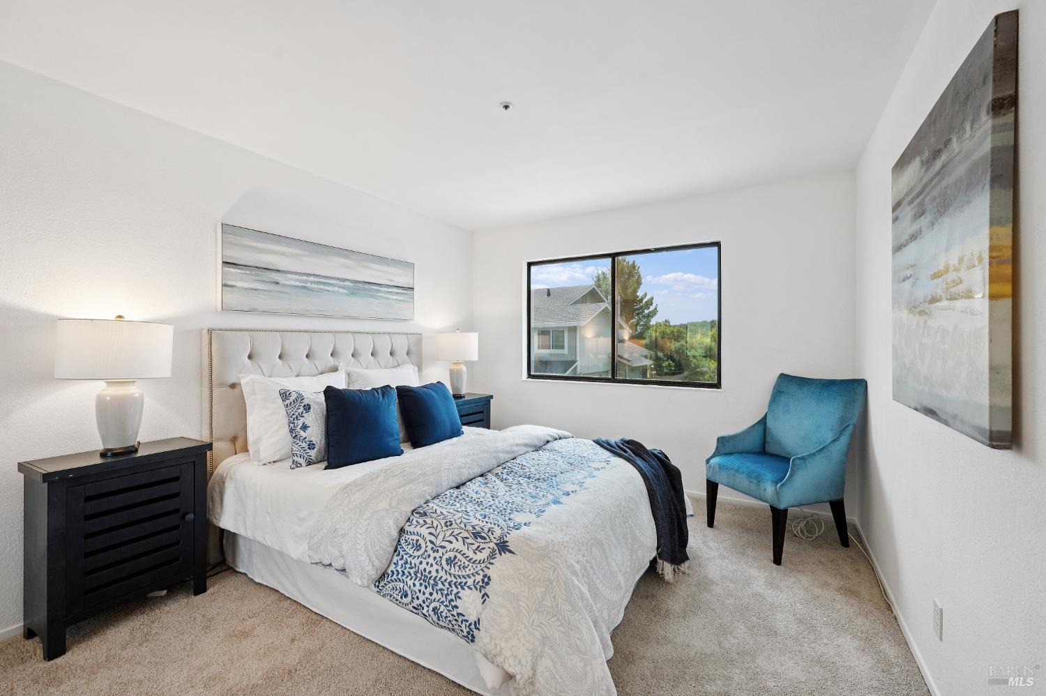 Detail Gallery Image 12 of 17 For 5 Briarwood Ct, Novato,  CA 94947 - 3 Beds | 2/1 Baths