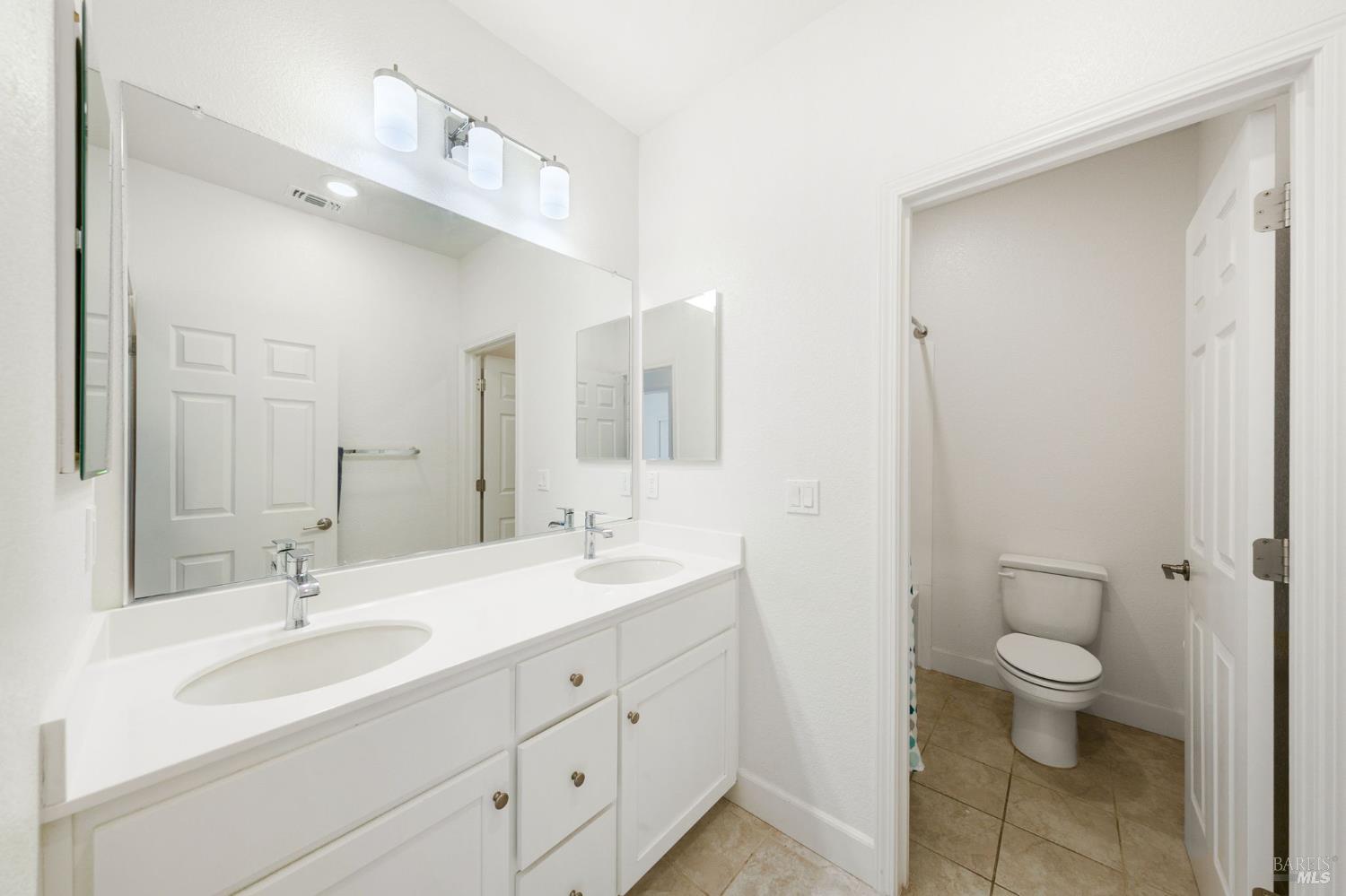 Vasquez Court, Vacaville, California image 25