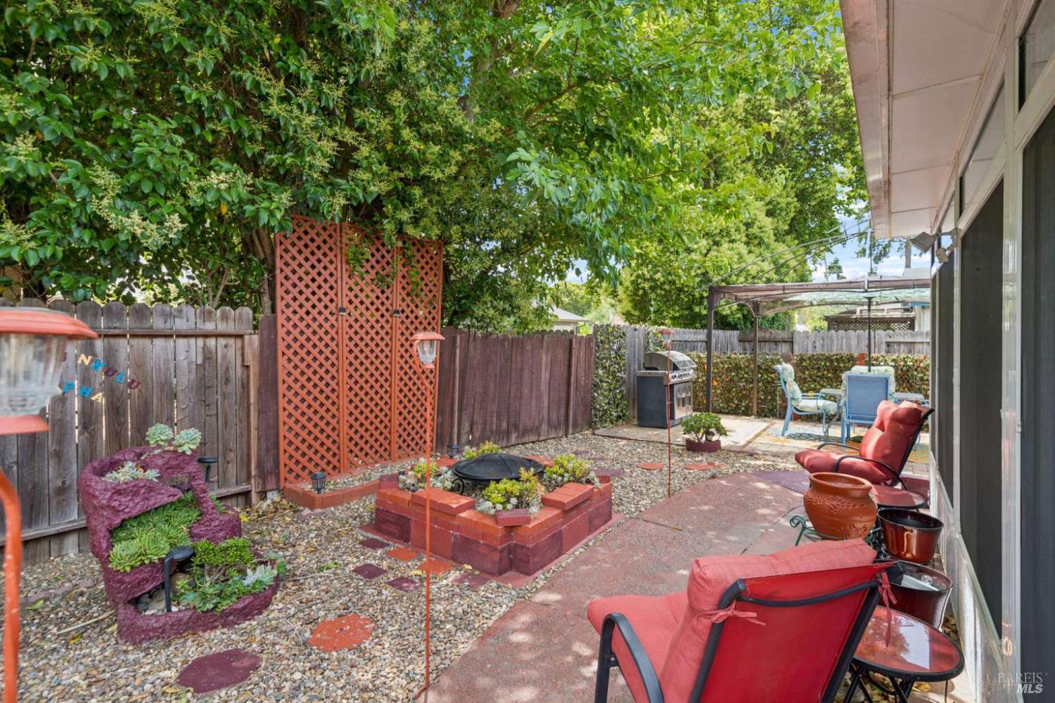 Woodlark Drive, Suisun City, California image 28