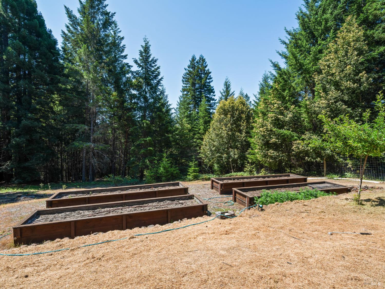 Detail Gallery Image 35 of 47 For 21900 Panorama Way, Philo,  CA 95466 - 3 Beds | 2 Baths