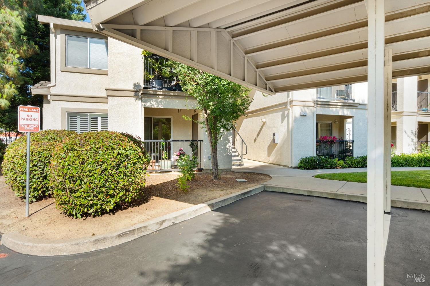 Eastwood Drive #1, Vacaville, California image 2