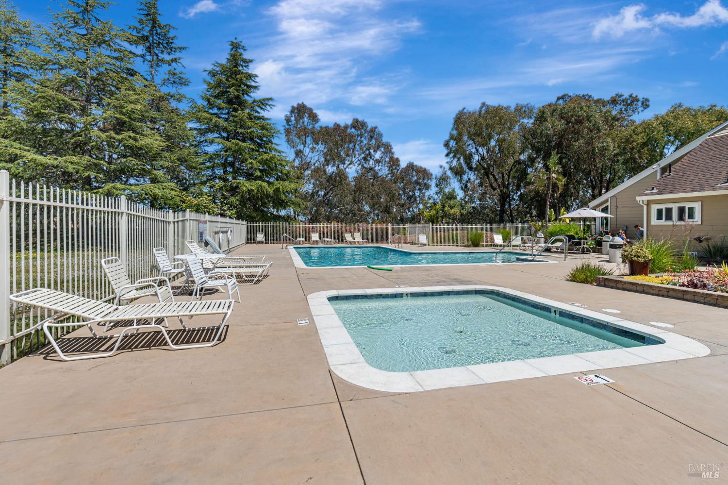 Detail Gallery Image 26 of 28 For 7 Byron Cir, Mill Valley,  CA 94941 - 3 Beds | 2/1 Baths