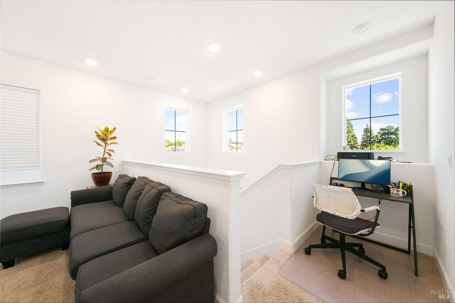 Vasquez Court, Vacaville, California image 20