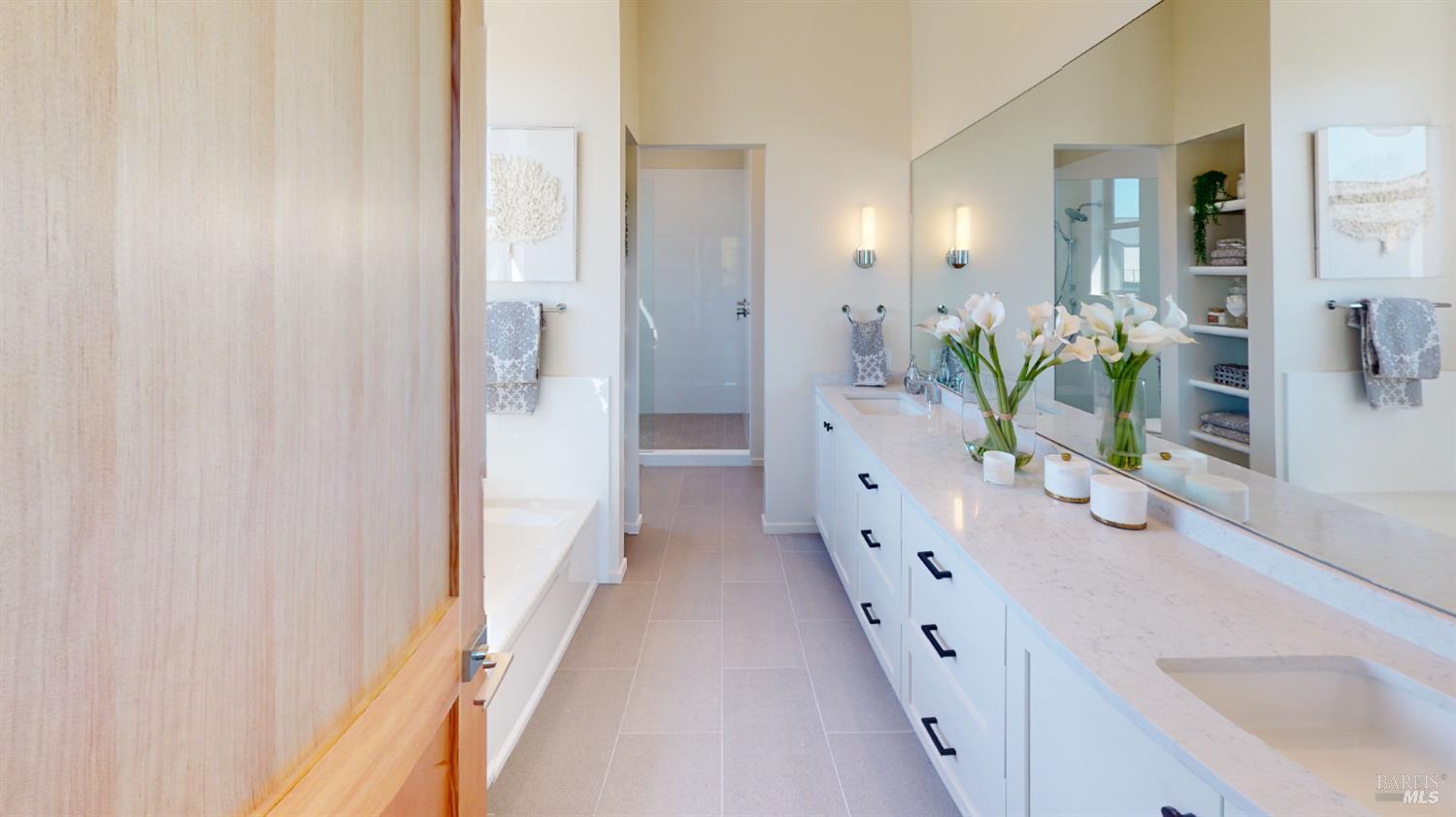 Detail Gallery Image 17 of 27 For 1010 Trentadue Way, Healdsburg,  CA 95448 - 4 Beds | 3/1 Baths