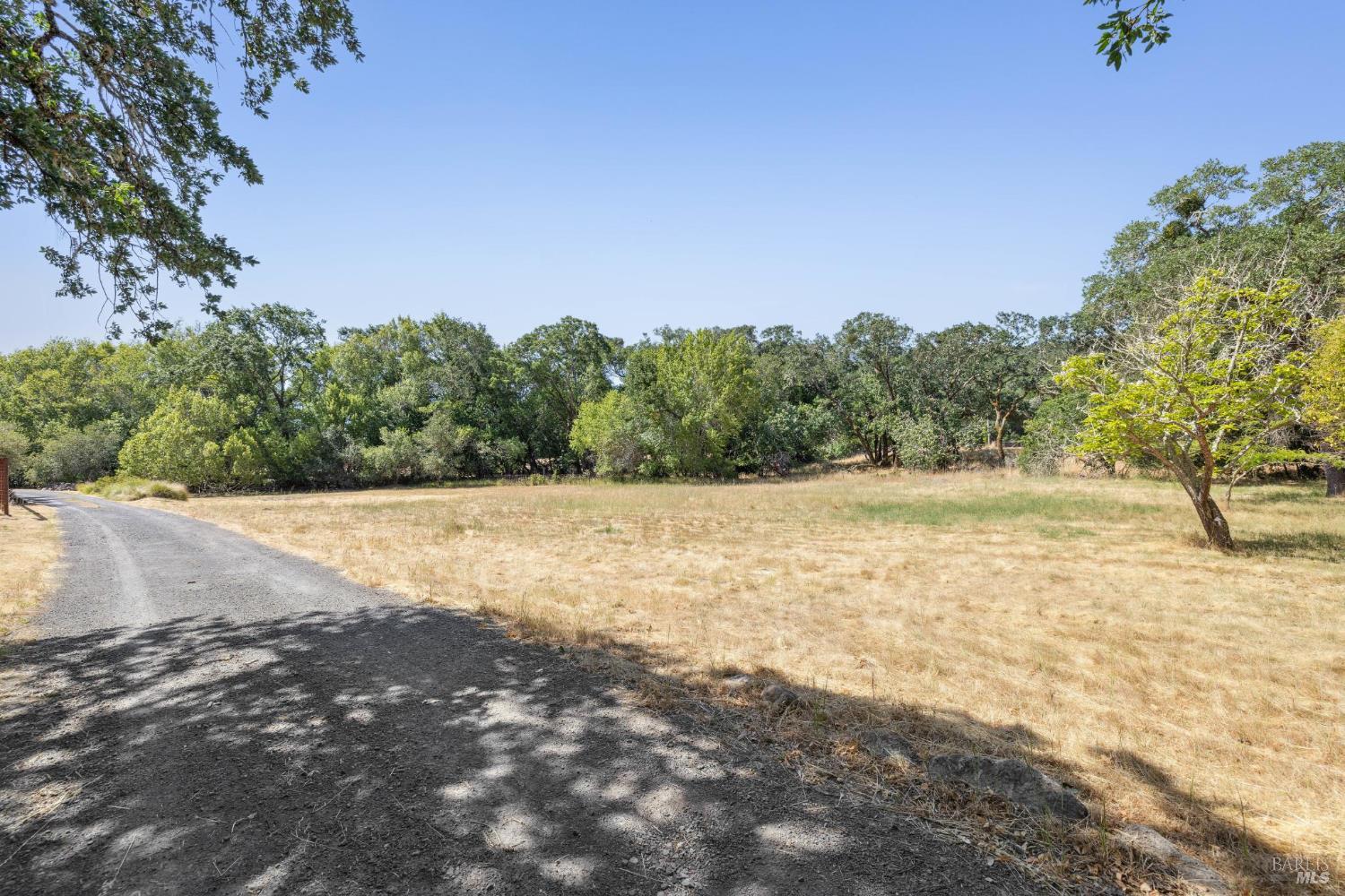Detail Gallery Image 10 of 66 For 5219 Bennett Valley Ln, Glen Ellen,  CA 95442 - 3 Beds | 2 Baths