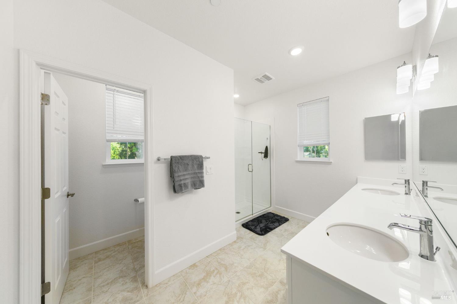 Vasquez Court, Vacaville, California image 30