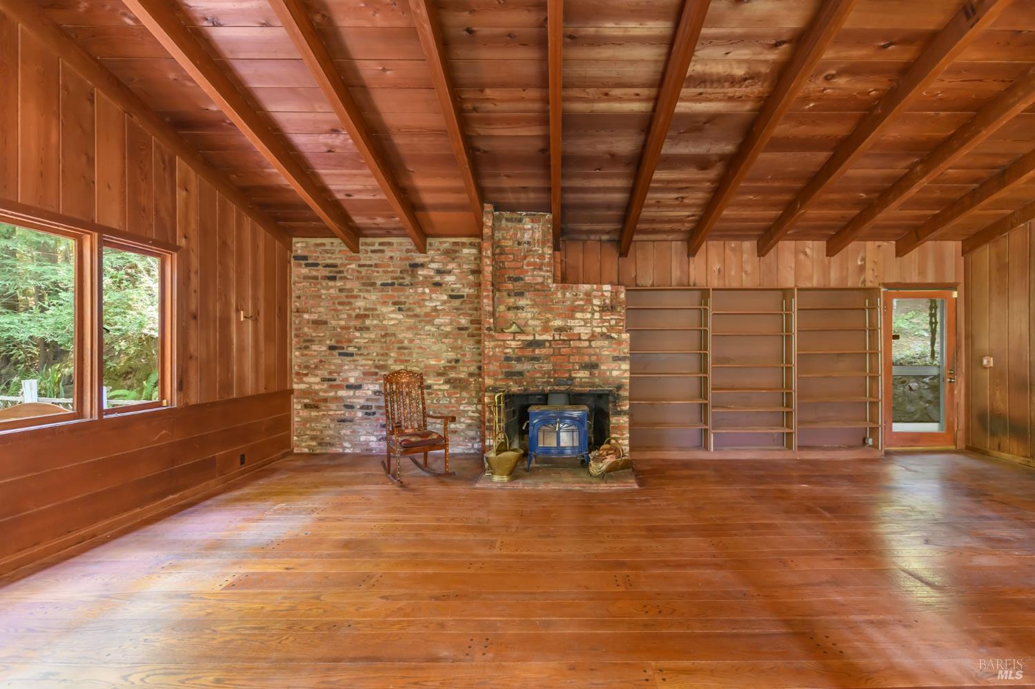 Detail Gallery Image 7 of 33 For 312 Shady Ln, Mill Valley,  CA 94941 - 5 Beds | 2 Baths