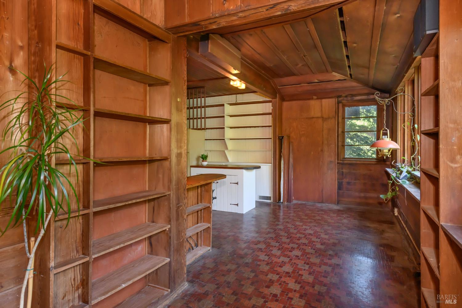Detail Gallery Image 11 of 33 For 312 Shady Ln, Mill Valley,  CA 94941 - 5 Beds | 2 Baths