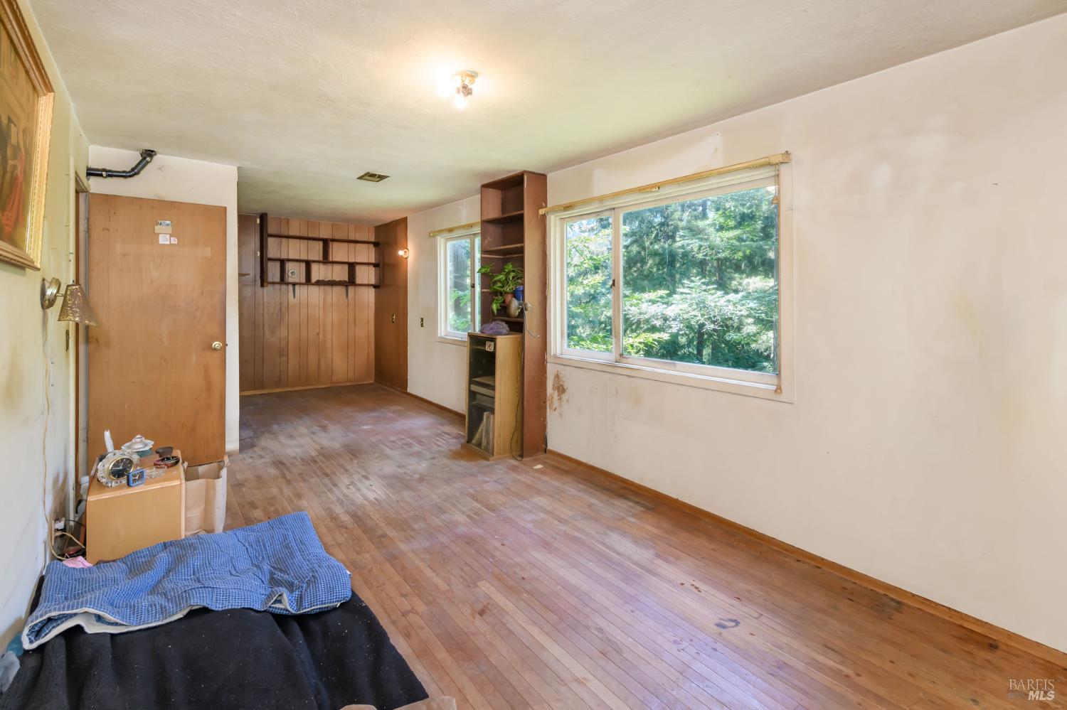 Detail Gallery Image 24 of 33 For 312 Shady Ln, Mill Valley,  CA 94941 - 5 Beds | 2 Baths