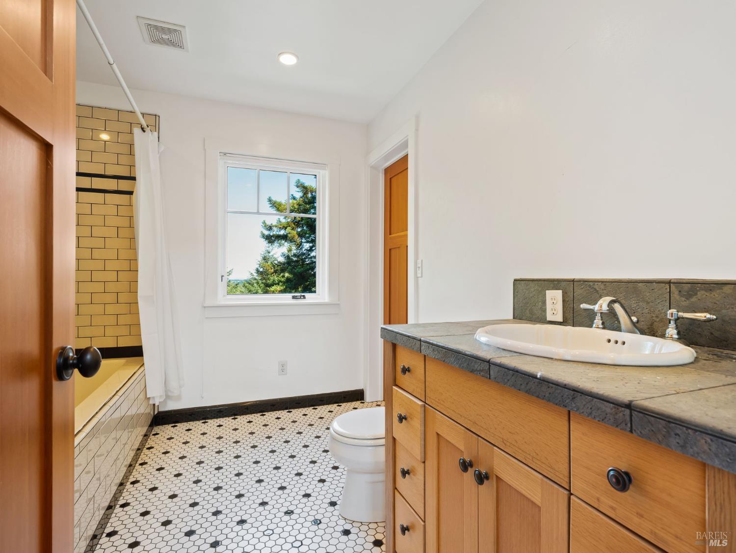 Detail Gallery Image 24 of 47 For 21900 Panorama Way, Philo,  CA 95466 - 3 Beds | 2 Baths
