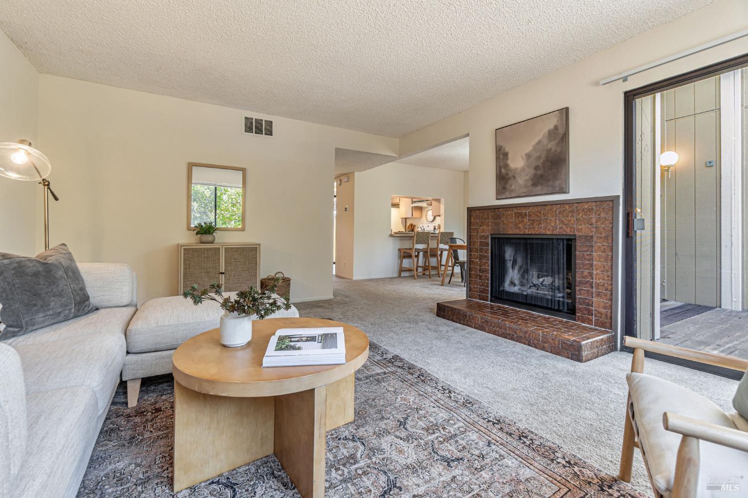 Detail Gallery Image 2 of 28 For 7 Byron Cir, Mill Valley,  CA 94941 - 3 Beds | 2/1 Baths