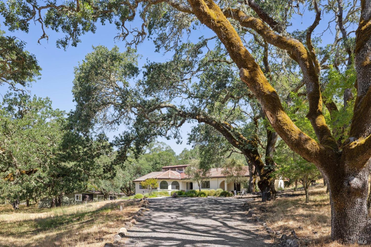Detail Gallery Image 13 of 66 For 5219 Bennett Valley Ln, Glen Ellen,  CA 95442 - 3 Beds | 2 Baths