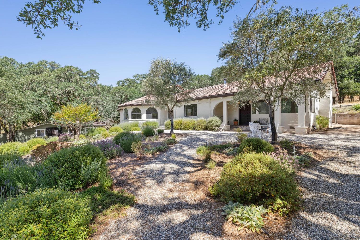 Detail Gallery Image 17 of 66 For 5219 Bennett Valley Ln, Glen Ellen,  CA 95442 - 3 Beds | 2 Baths