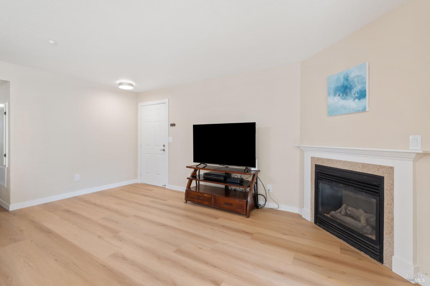 Eastwood Drive #1, Vacaville, California image 6
