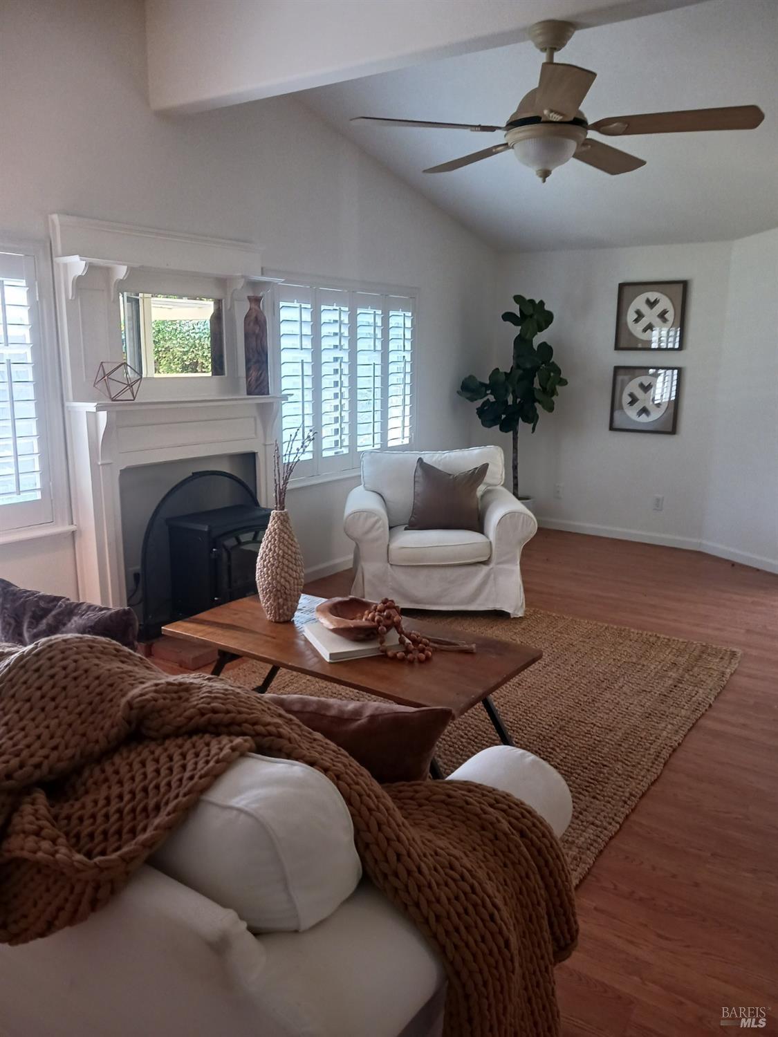 Detail Gallery Image 4 of 45 For 2 San Ardo Ct, Saint Helena,  CA 94574 - 2 Beds | 2 Baths