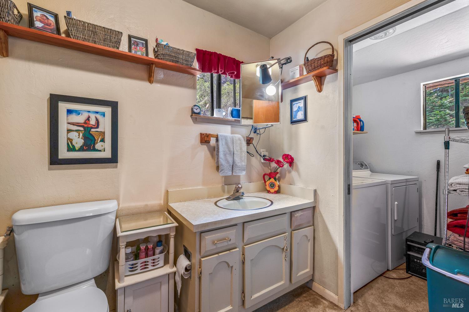 Detail Gallery Image 20 of 27 For 43150 Little Lake Rd, Mendocino,  CA 95460 - 4 Beds | 1 Baths