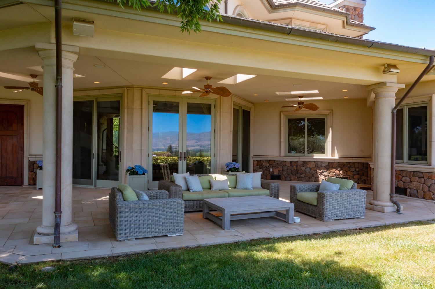 Detail Gallery Image 46 of 48 For 3211 Dry Creek Rd, Napa,  CA 94558 - 5 Beds | 5/3 Baths