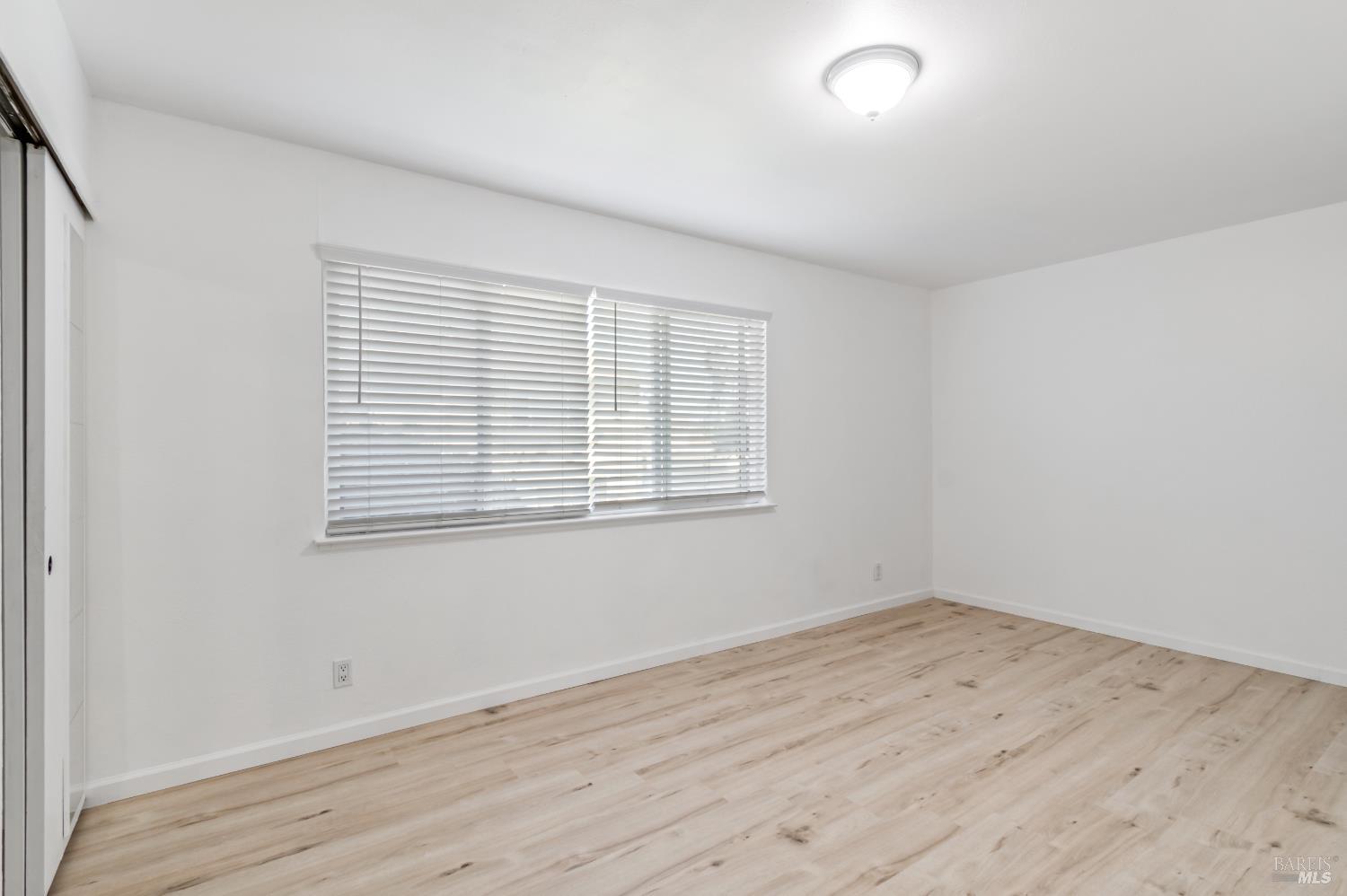 Detail Gallery Image 13 of 21 For 588 Crabapple Way, San Jose,  CA 95111 - 3 Beds | 1/1 Baths