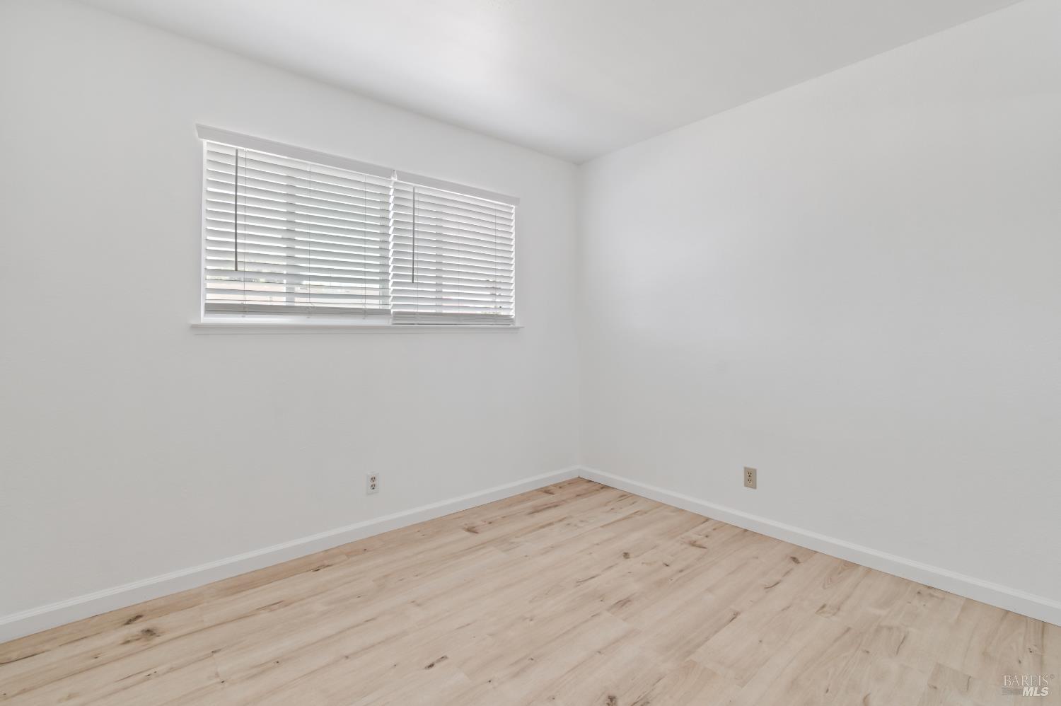 Detail Gallery Image 15 of 21 For 588 Crabapple Way, San Jose,  CA 95111 - 3 Beds | 1/1 Baths