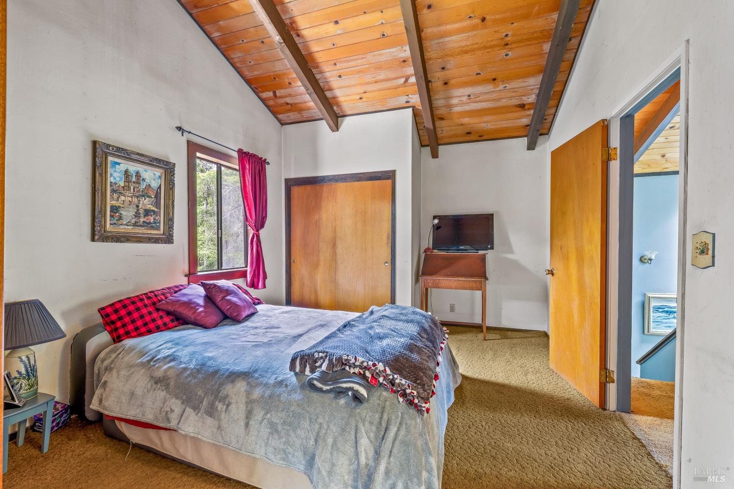 Detail Gallery Image 14 of 27 For 43150 Little Lake Rd, Mendocino,  CA 95460 - 4 Beds | 1 Baths