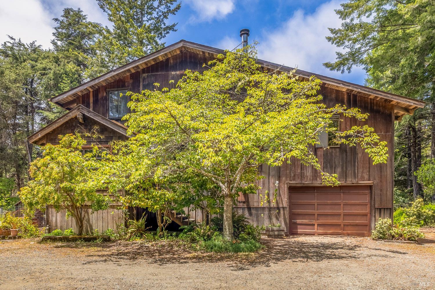 Detail Gallery Image 2 of 27 For 43150 Little Lake Rd, Mendocino,  CA 95460 - 4 Beds | 1 Baths