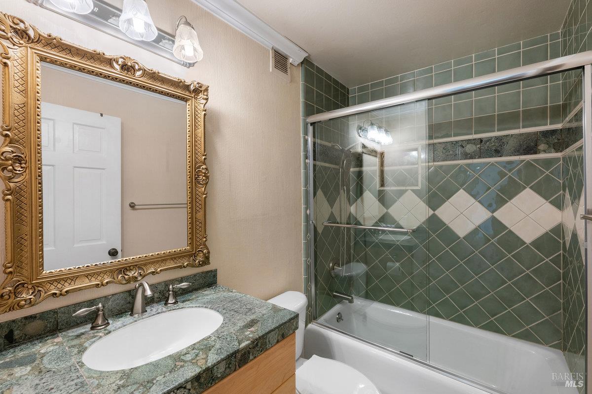 Detail Gallery Image 17 of 17 For 120 Seminary Dr 2c,  Mill Valley,  CA 94941 - 2 Beds | 2 Baths