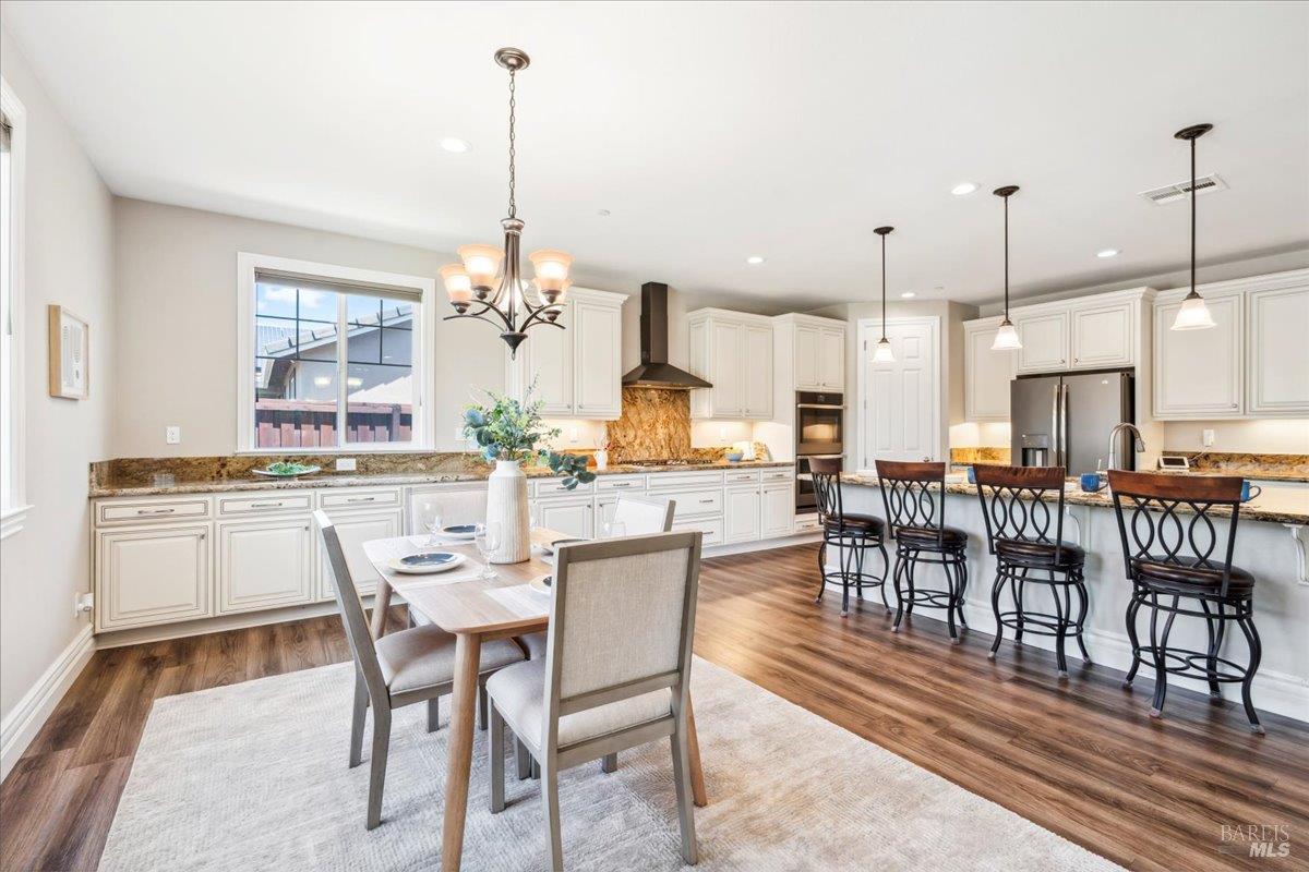Detail Gallery Image 19 of 89 For 1012 Capitola Ct, Vacaville,  CA 95687 - 6 Beds | 4/1 Baths