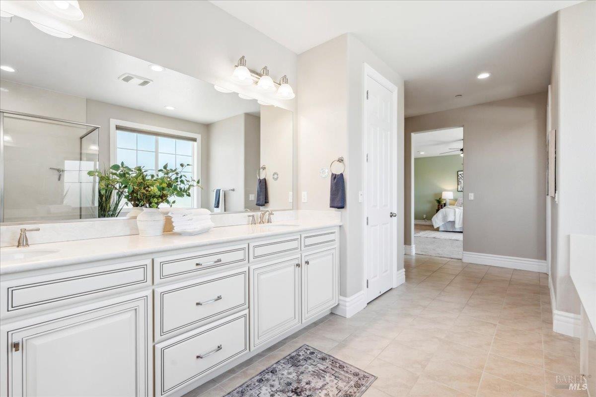 Detail Gallery Image 57 of 89 For 1012 Capitola Ct, Vacaville,  CA 95687 - 6 Beds | 4/1 Baths
