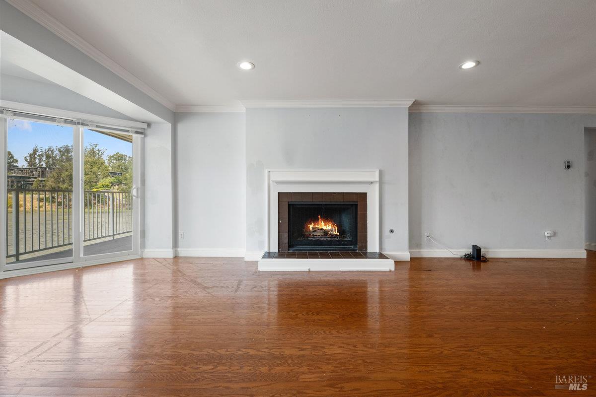 Detail Gallery Image 4 of 17 For 120 Seminary Dr 2c,  Mill Valley,  CA 94941 - 2 Beds | 2 Baths