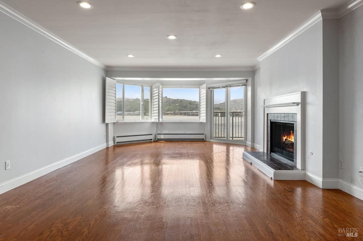 Detail Gallery Image 2 of 17 For 120 Seminary Dr 2c,  Mill Valley,  CA 94941 - 2 Beds | 2 Baths