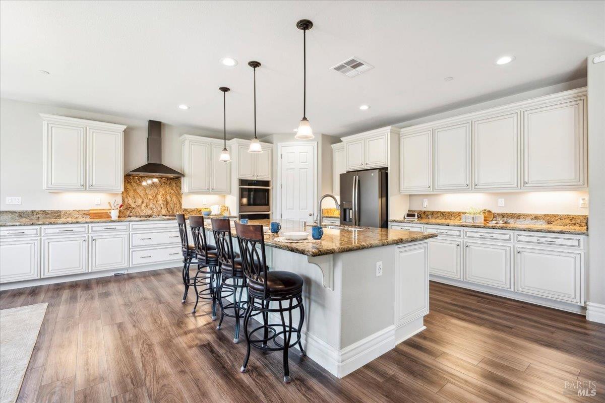 Detail Gallery Image 1 of 89 For 1012 Capitola Ct, Vacaville,  CA 95687 - 6 Beds | 4/1 Baths