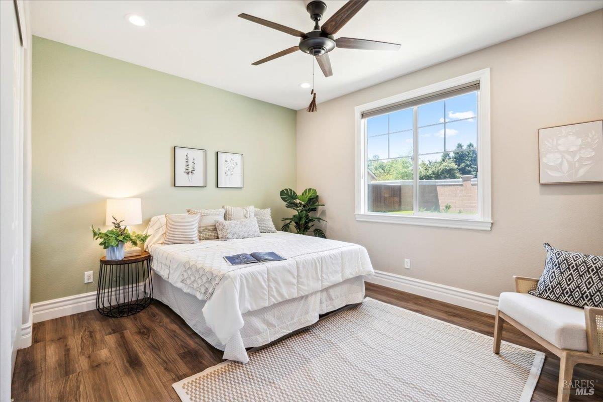 Detail Gallery Image 21 of 89 For 1012 Capitola Ct, Vacaville,  CA 95687 - 6 Beds | 4/1 Baths