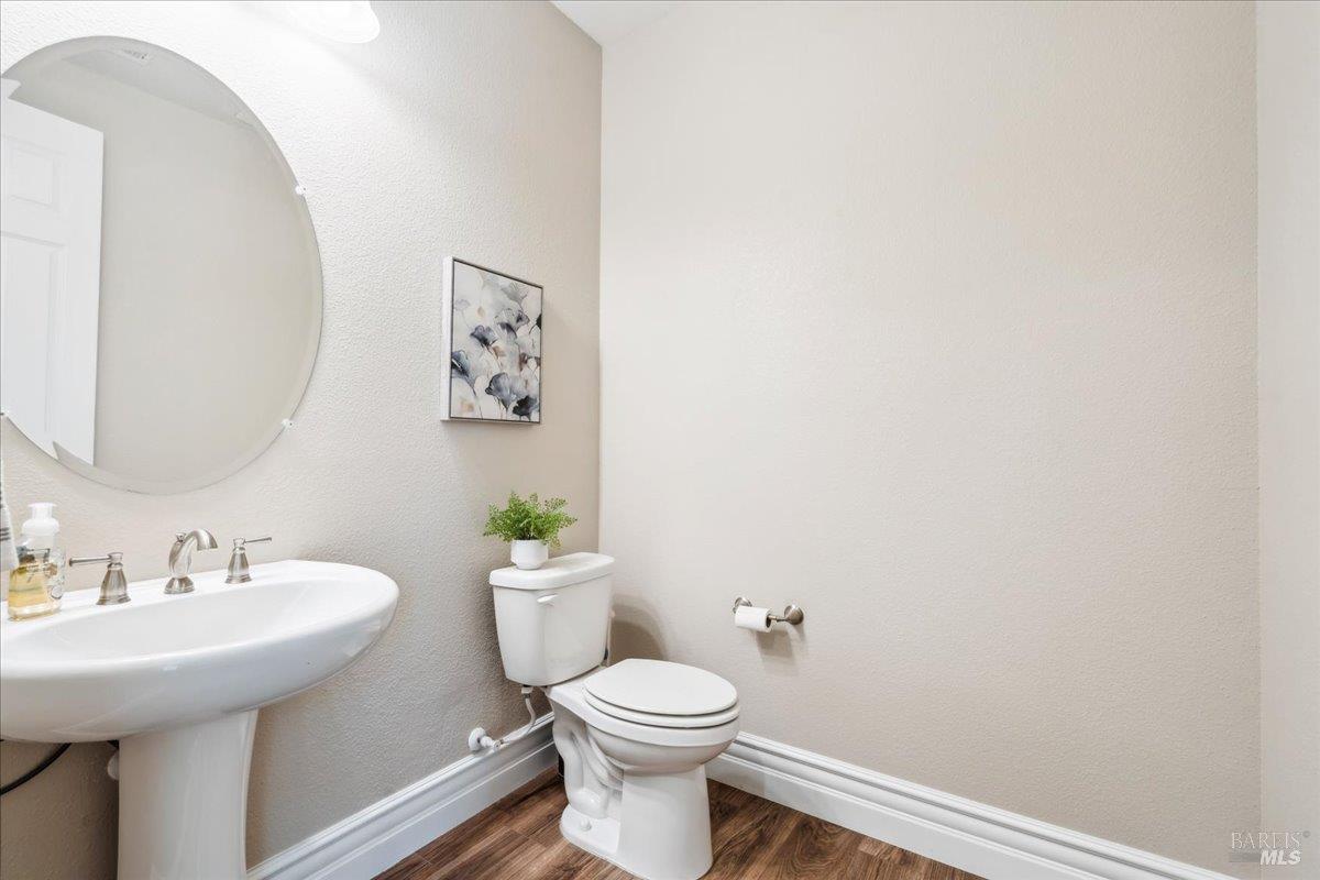 Detail Gallery Image 29 of 89 For 1012 Capitola Ct, Vacaville,  CA 95687 - 6 Beds | 4/1 Baths