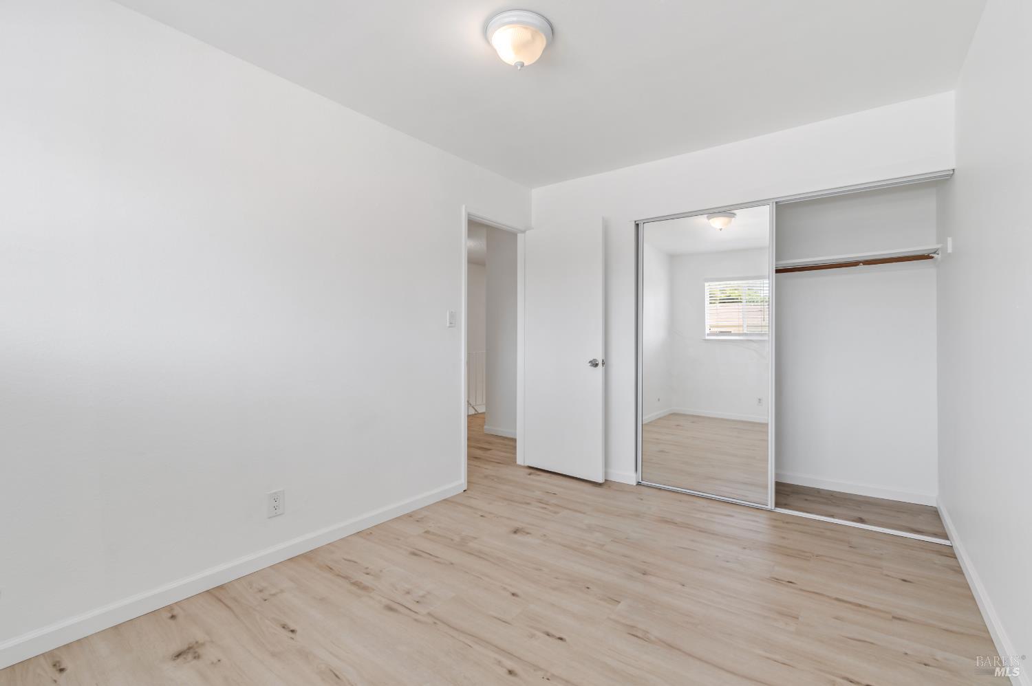 Detail Gallery Image 11 of 21 For 588 Crabapple Way, San Jose,  CA 95111 - 3 Beds | 1/1 Baths