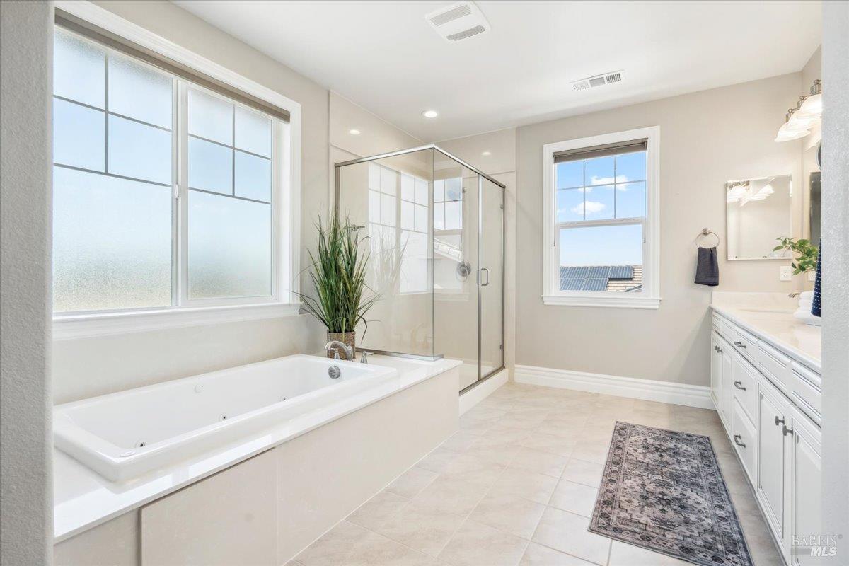 Detail Gallery Image 54 of 89 For 1012 Capitola Ct, Vacaville,  CA 95687 - 6 Beds | 4/1 Baths