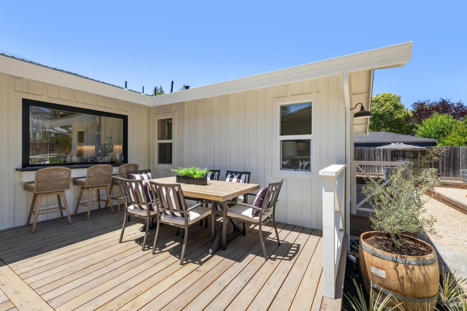 Detail Gallery Image 18 of 25 For 1830 Spring Mountain Rd, Saint Helena,  CA 94574 - 3 Beds | 2 Baths