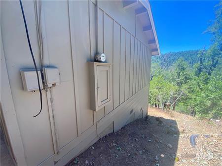 Detail Gallery Image 27 of 37 For 12137 Black Oak Dr, Loch Lomond,  CA 95461 - 3 Beds | 1 Baths