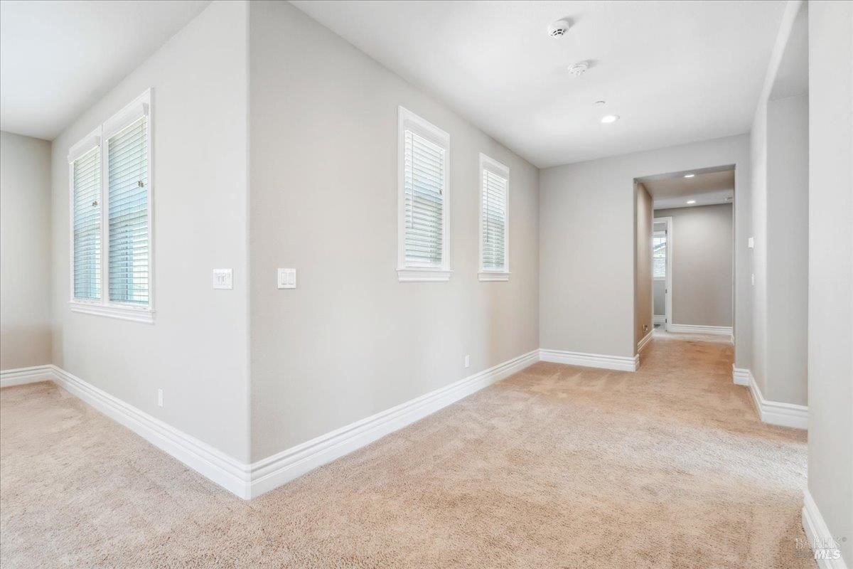 Detail Gallery Image 45 of 89 For 1012 Capitola Ct, Vacaville,  CA 95687 - 6 Beds | 4/1 Baths