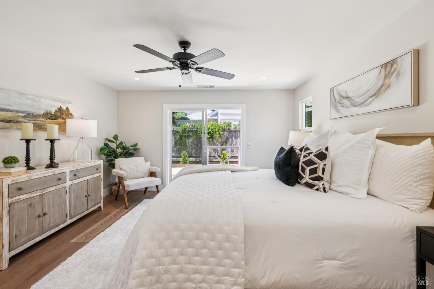 Detail Gallery Image 12 of 25 For 1830 Spring Mountain Rd, Saint Helena,  CA 94574 - 3 Beds | 2 Baths