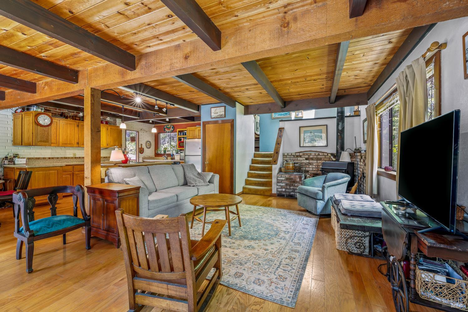 Detail Gallery Image 5 of 27 For 43150 Little Lake Rd, Mendocino,  CA 95460 - 4 Beds | 1 Baths