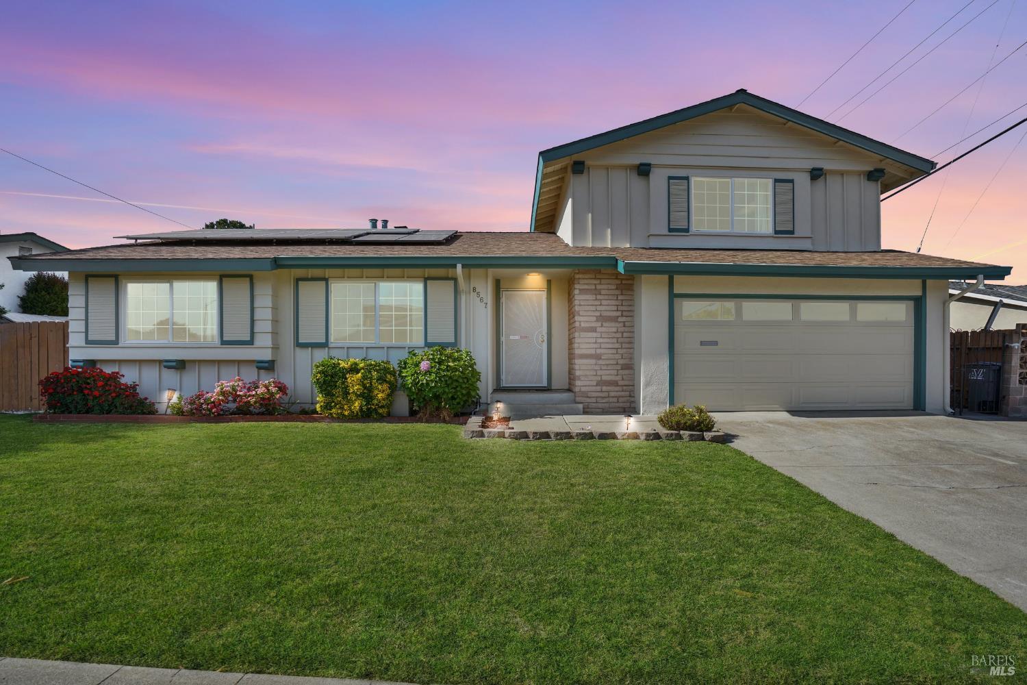 Detail Gallery Image 2 of 61 For 8567 Davona Dr, Dublin,  CA 94568 - 4 Beds | 2 Baths
