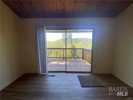 Detail Gallery Image 20 of 37 For 12137 Black Oak Dr, Loch Lomond,  CA 95461 - 3 Beds | 1 Baths