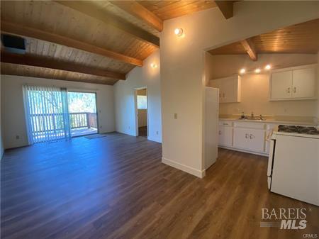 Detail Gallery Image 5 of 37 For 12137 Black Oak Dr, Loch Lomond,  CA 95461 - 3 Beds | 1 Baths
